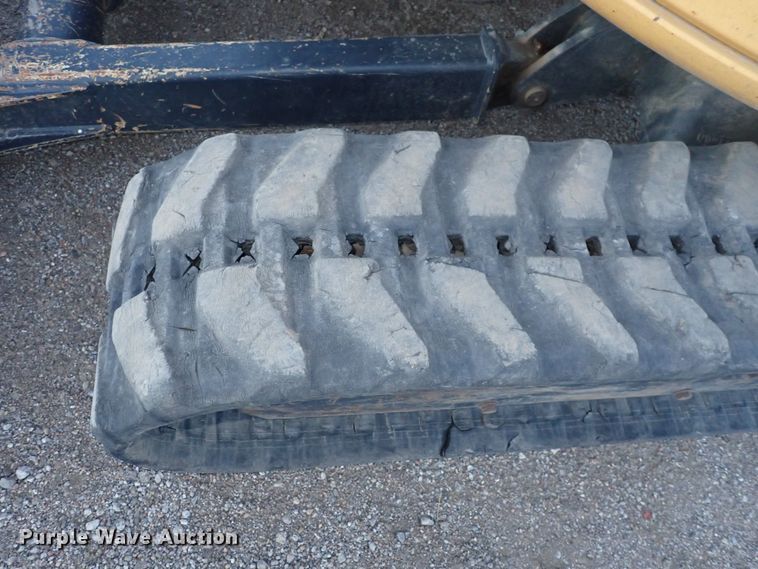 image for item DQ5016 2012 John Deere 35D  mini excavator