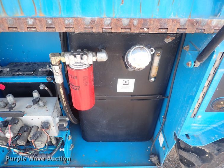 image for item DQ5020 2007 Genie GS-2668  scissor lift