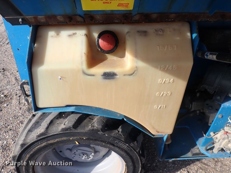 image for item DQ5020 2007 Genie GS-2668  scissor lift