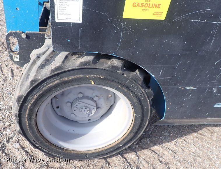 image for item DQ5020 2007 Genie GS-2668  scissor lift