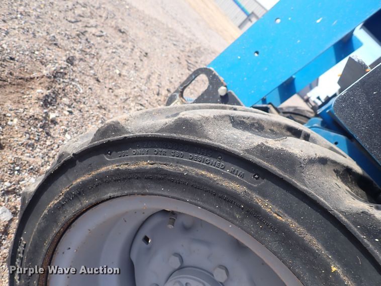 image for item DQ5020 2007 Genie GS-2668  scissor lift