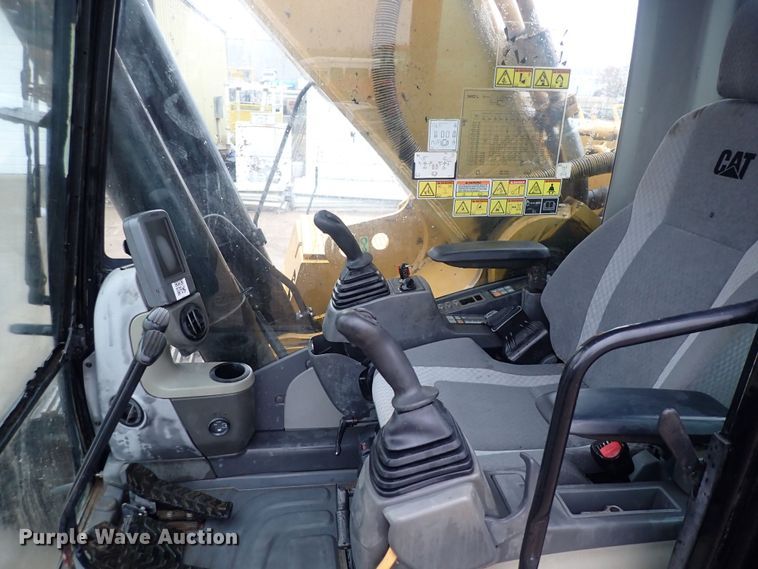 image for item DQ5031 2011 Caterpillar 345D L  excavator