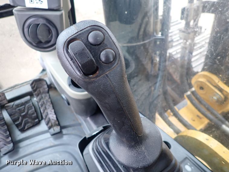 image for item DQ5031 2011 Caterpillar 345D L  excavator