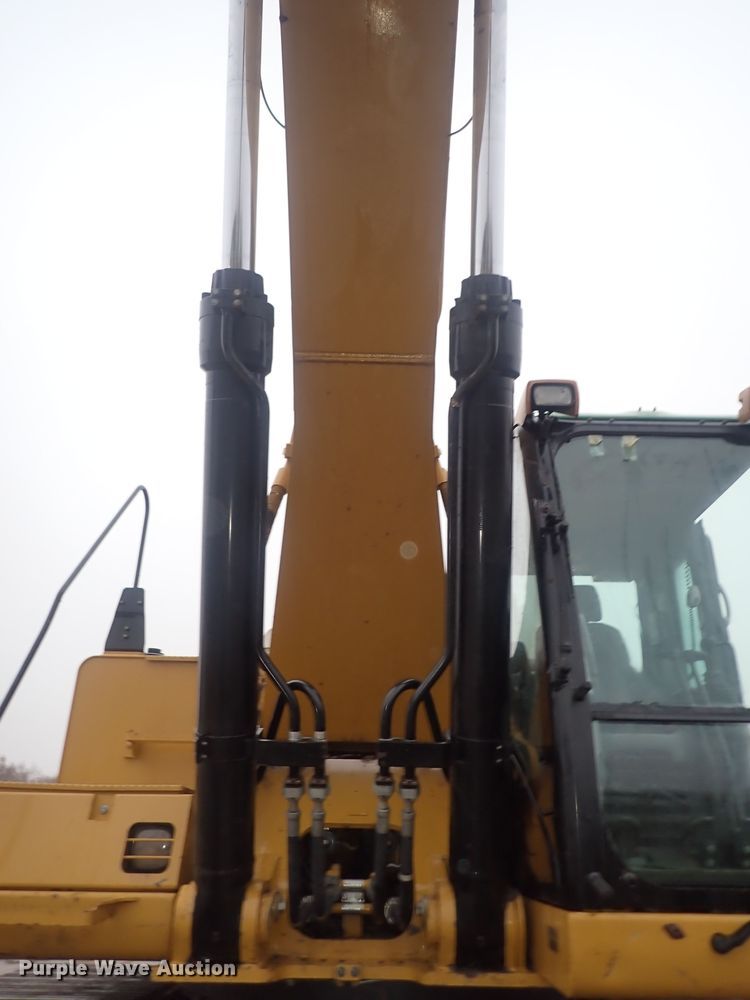 image for item DQ5031 2011 Caterpillar 345D L  excavator