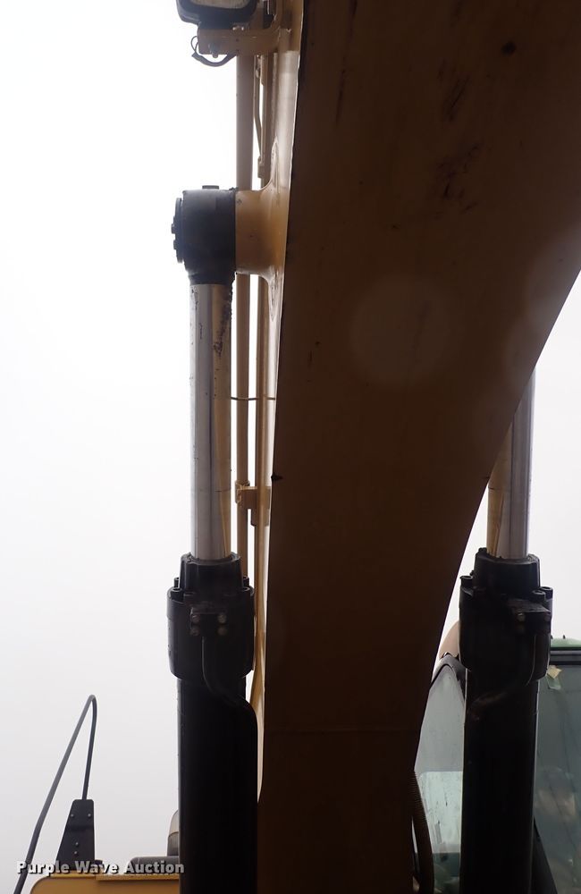 image for item DQ5031 2011 Caterpillar 345D L  excavator