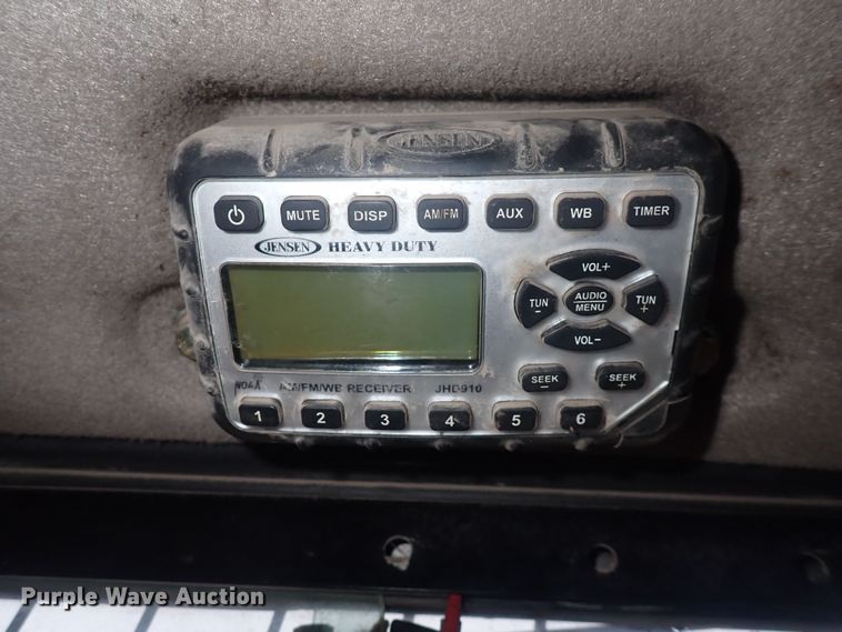 image for item DQ5043 2016 Case SR270  skid steer loader