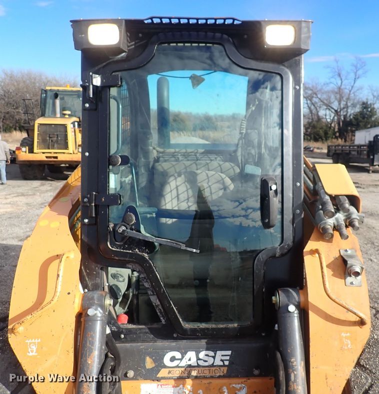 image for item DQ5043 2016 Case SR270  skid steer loader
