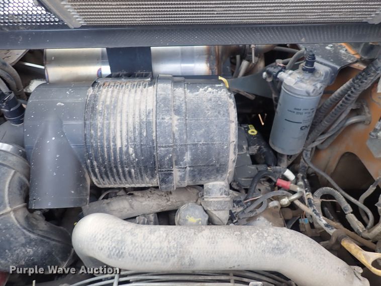 image for item DQ5043 2016 Case SR270  skid steer loader