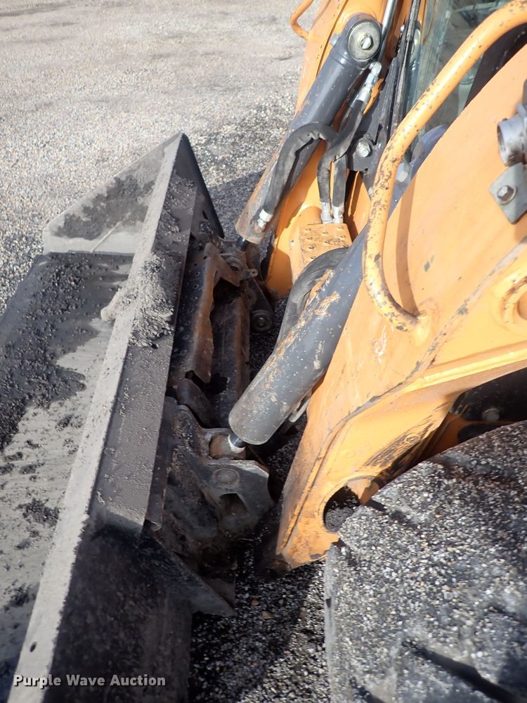 image for item DQ5043 2016 Case SR270  skid steer loader