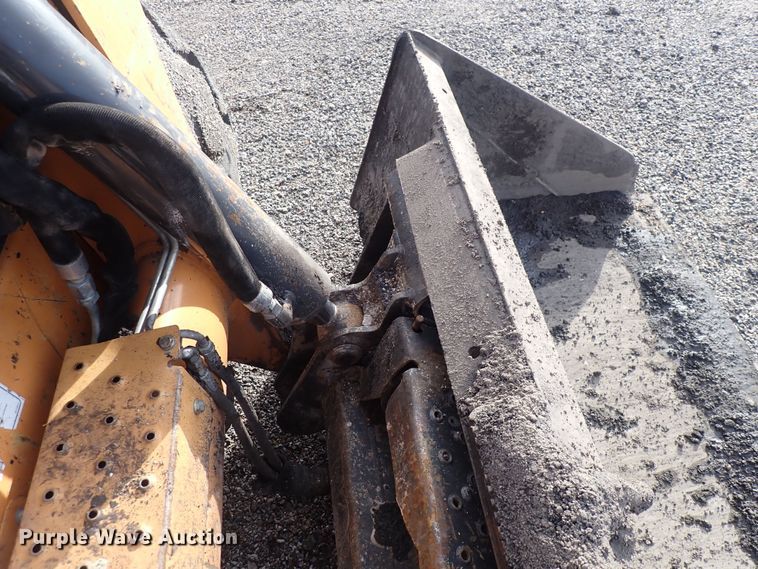 image for item DQ5043 2016 Case SR270  skid steer loader