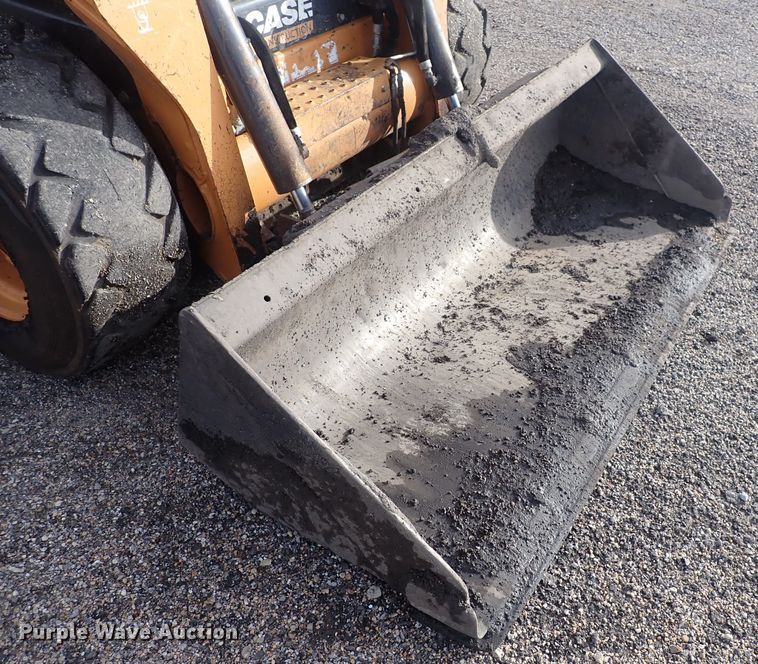 image for item DQ5043 2016 Case SR270  skid steer loader
