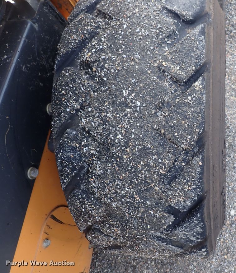 image for item DQ5043 2016 Case SR270  skid steer loader