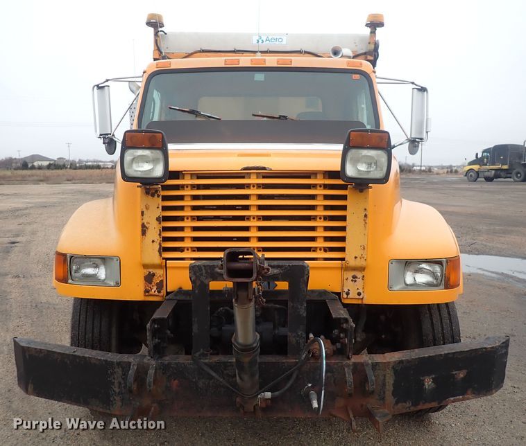 image for item DQ5044 2001 International 4900  dump truck