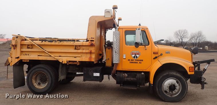 image for item DQ5044 2001 International 4900  dump truck