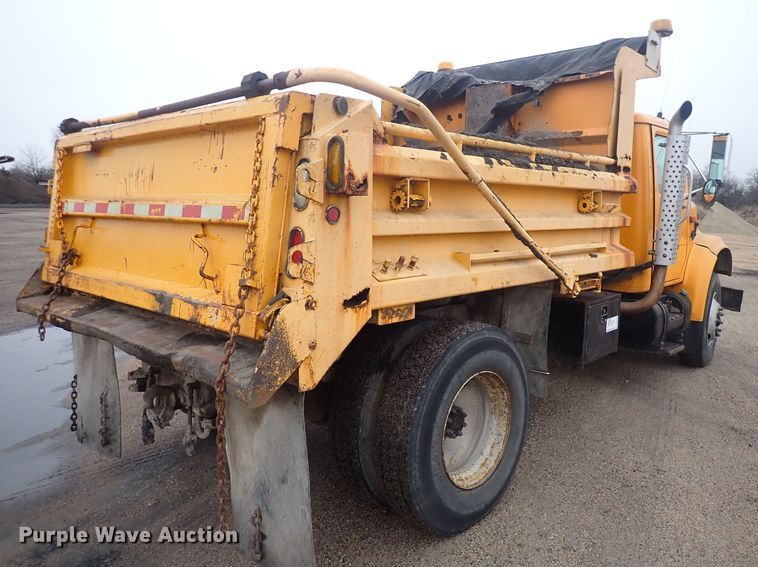 image for item DQ5044 2001 International 4900  dump truck