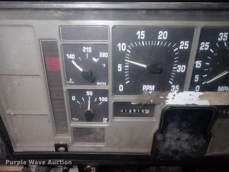 image for item DQ5044 2001 International 4900  dump truck