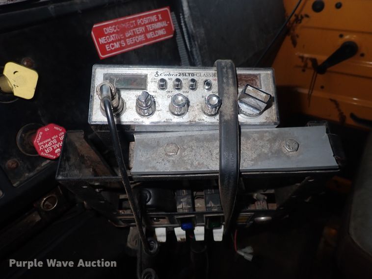 image for item DQ5044 2001 International 4900  dump truck