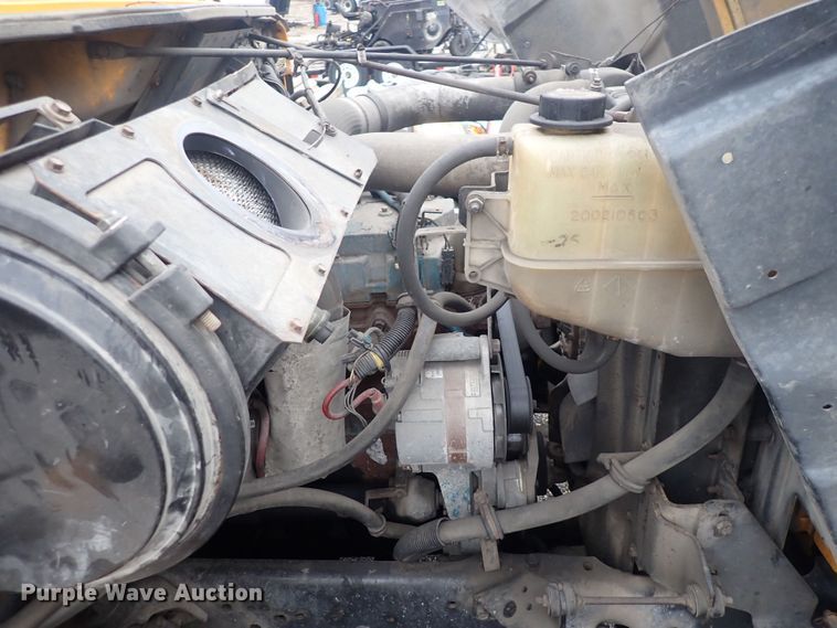 image for item DQ5044 2001 International 4900  dump truck