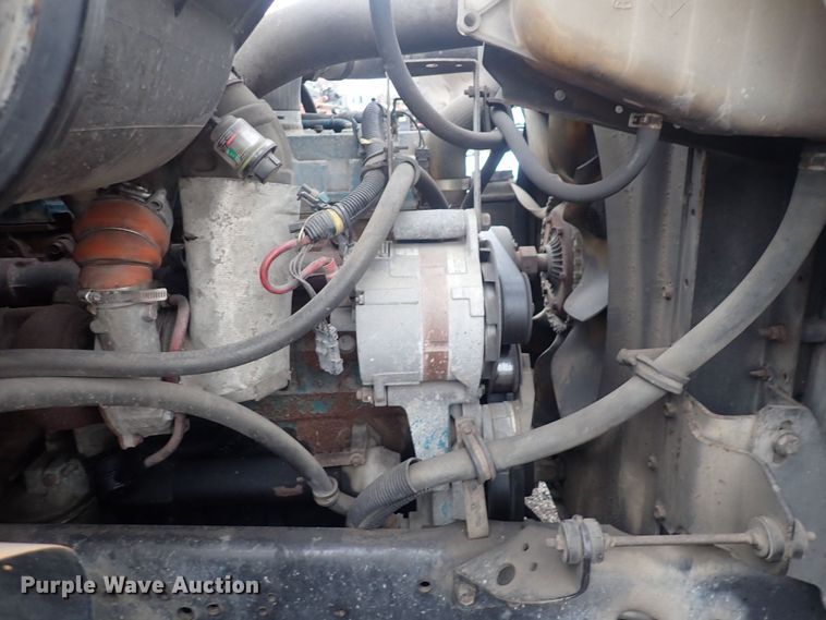 image for item DQ5044 2001 International 4900  dump truck