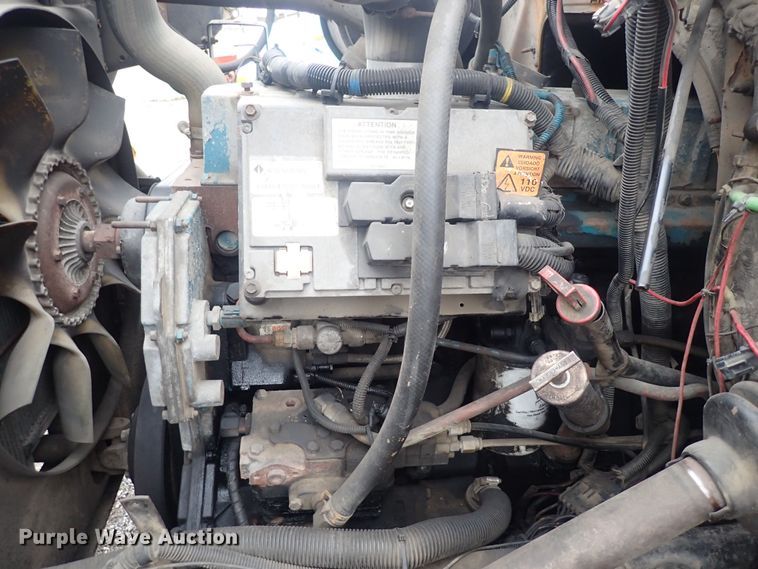 image for item DQ5044 2001 International 4900  dump truck