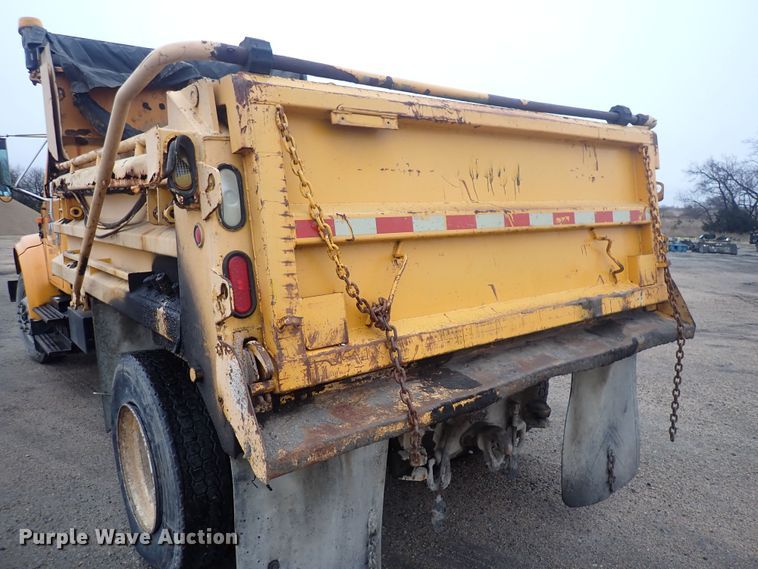 image for item DQ5044 2001 International 4900  dump truck
