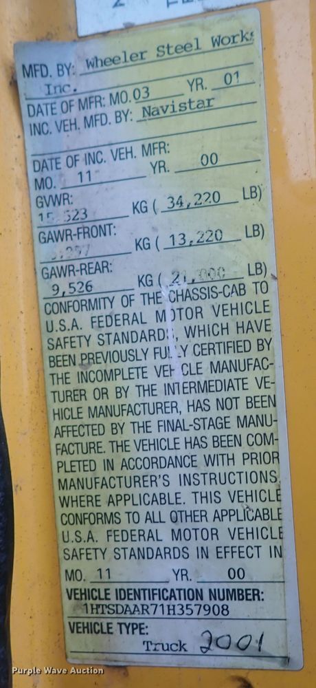 image for item DQ5044 2001 International 4900  dump truck