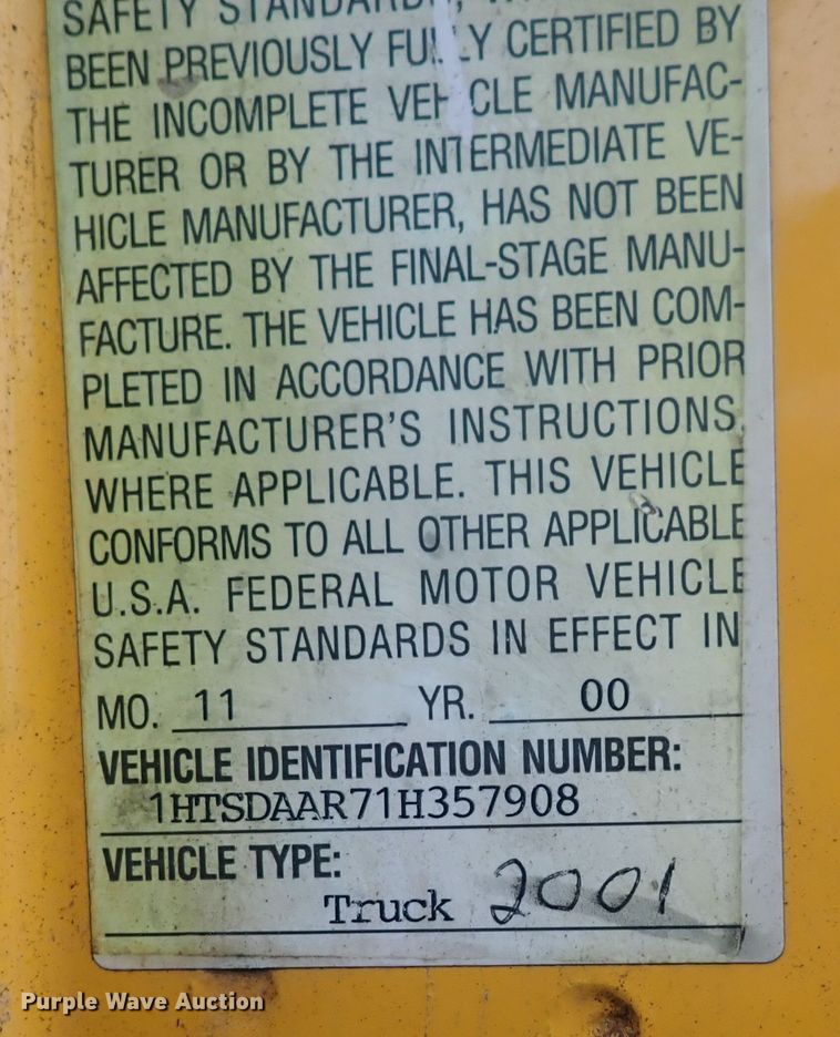 image for item DQ5044 2001 International 4900  dump truck