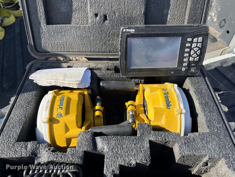 image for item DQ5057 2001 Caterpillar 160H  motor grader