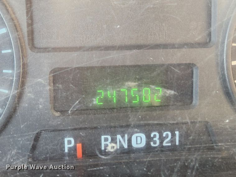 image for item DQ5375 2005 Ford F550 Super Duty XL  flatbed truck