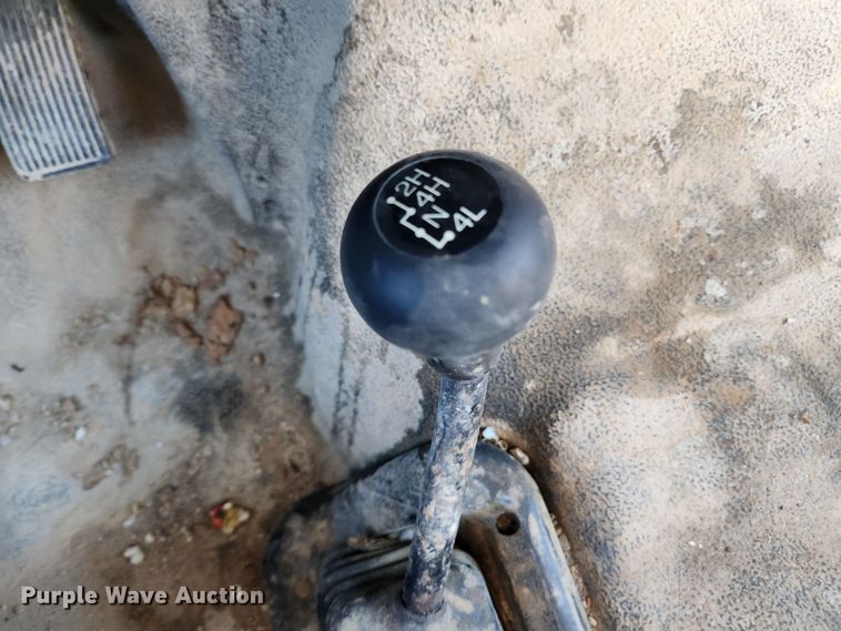 image for item DQ5375 2005 Ford F550 Super Duty XL  flatbed truck