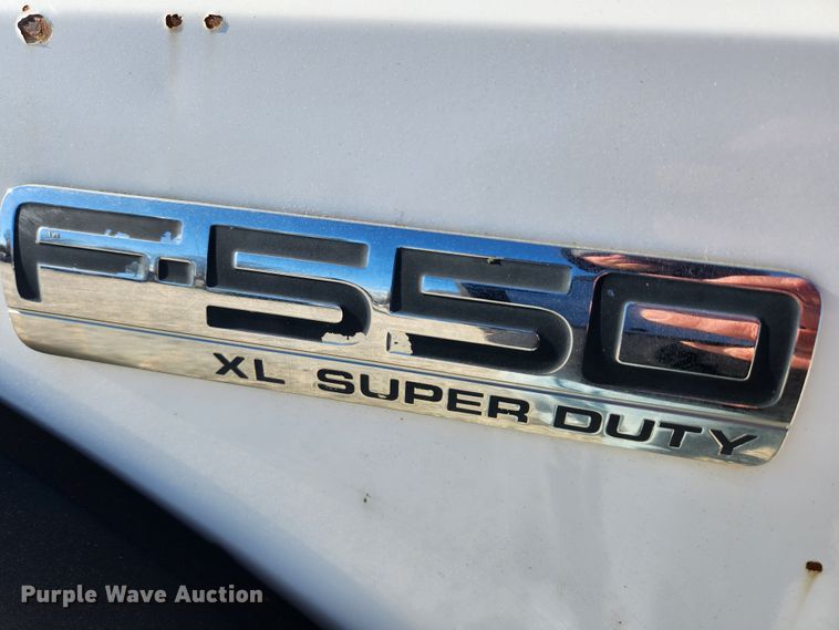 image for item DQ5375 2005 Ford F550 Super Duty XL  flatbed truck