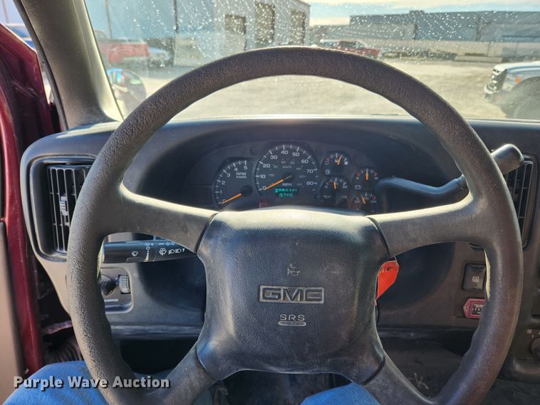 image for item DQ5376 2004 GMC C5500  dump truck