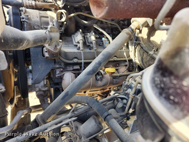 image for item DQ5376 2004 GMC C5500  dump truck