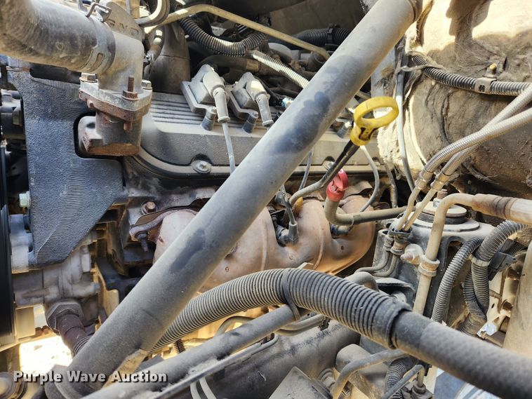 image for item DQ5376 2004 GMC C5500  dump truck