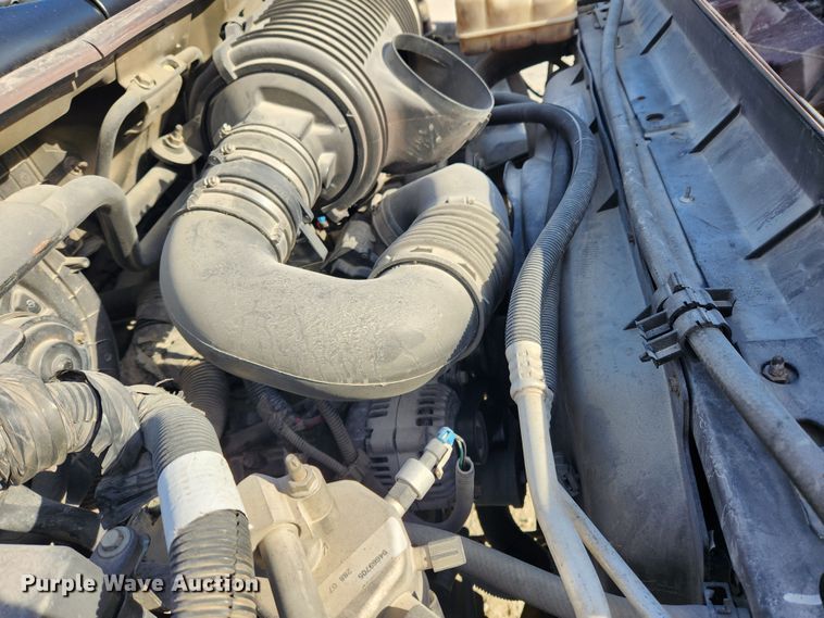 image for item DQ5376 2004 GMC C5500  dump truck