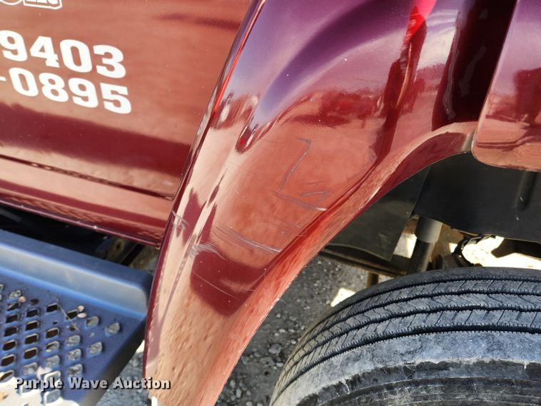 image for item DQ5376 2004 GMC C5500  dump truck