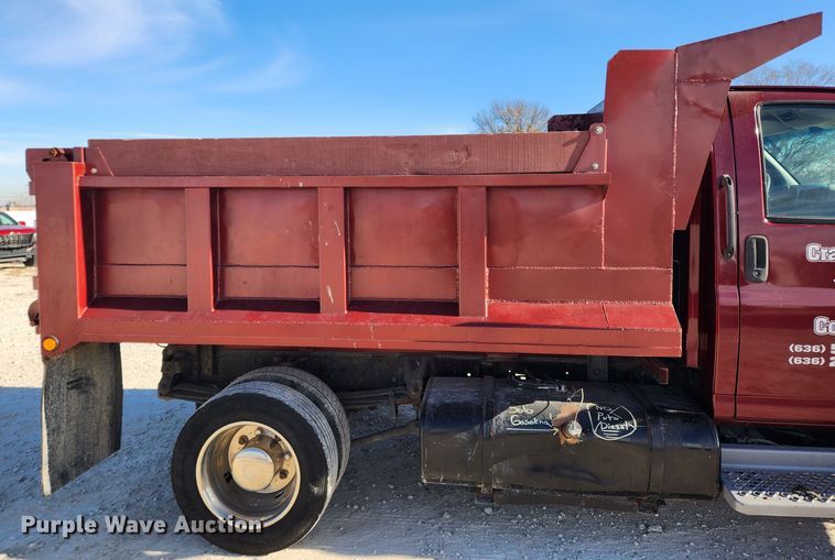 image for item DQ5376 2004 GMC C5500  dump truck