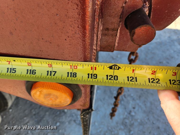 image for item DQ5376 2004 GMC C5500  dump truck