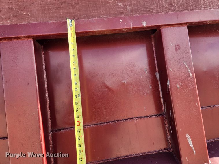 image for item DQ5376 2004 GMC C5500  dump truck