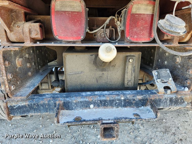 image for item DQ5376 2004 GMC C5500  dump truck