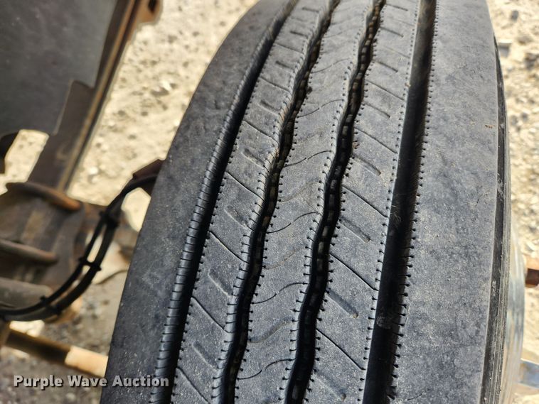 image for item DQ5376 2004 GMC C5500  dump truck