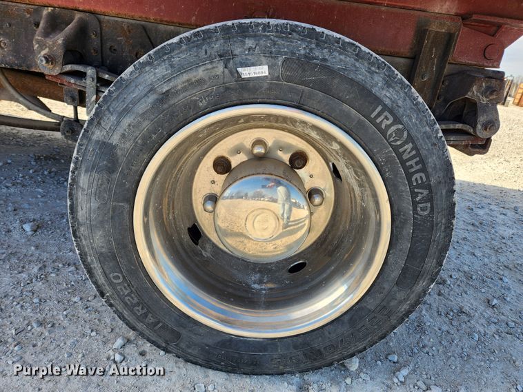 image for item DQ5376 2004 GMC C5500  dump truck