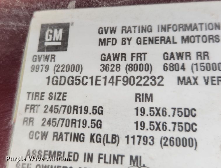 image for item DQ5376 2004 GMC C5500  dump truck