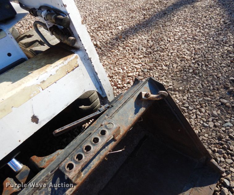 image for item DQ7267 1995 Bobcat 553  skid steer loader
