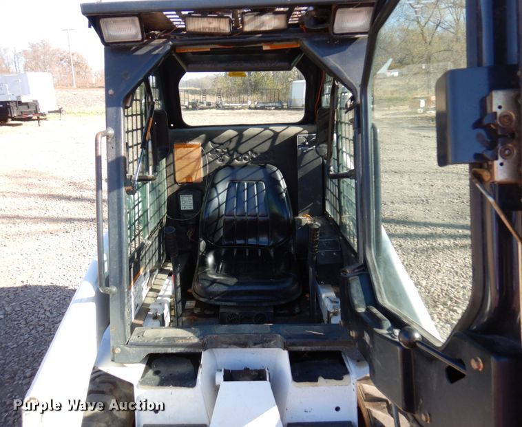 image for item DQ7267 1995 Bobcat 553  skid steer loader