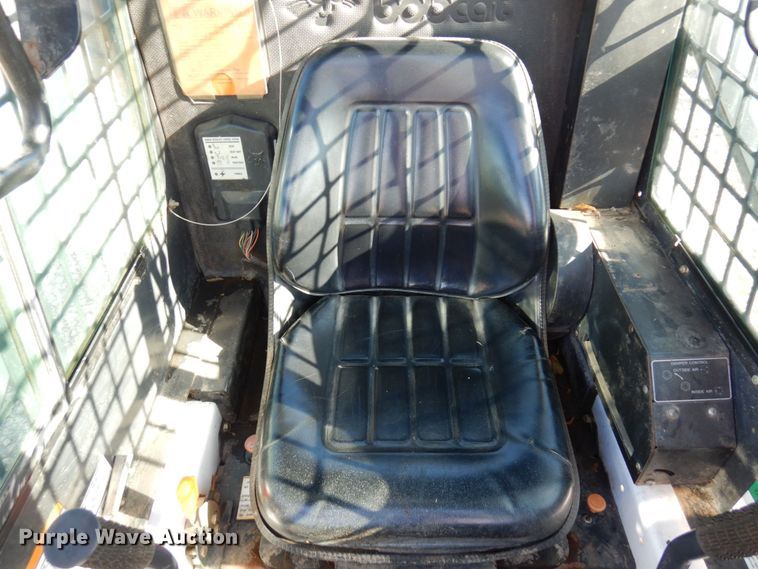 image for item DQ7267 1995 Bobcat 553  skid steer loader