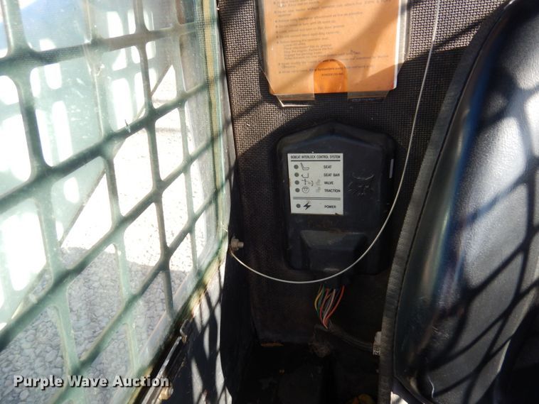 image for item DQ7267 1995 Bobcat 553  skid steer loader