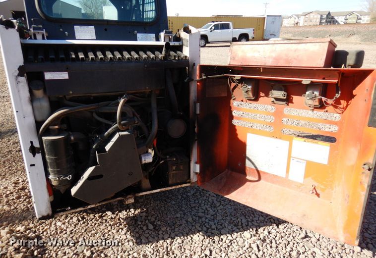 image for item DQ7267 1995 Bobcat 553  skid steer loader