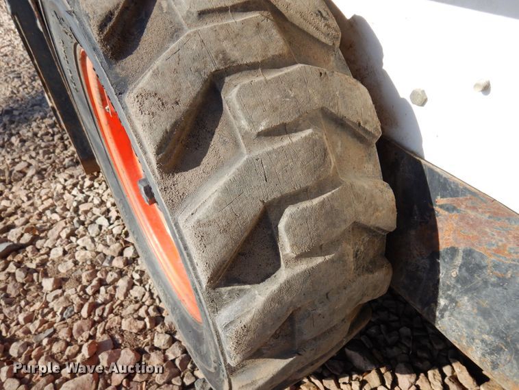 image for item DQ7267 1995 Bobcat 553  skid steer loader