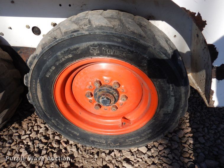 image for item DQ7267 1995 Bobcat 553  skid steer loader